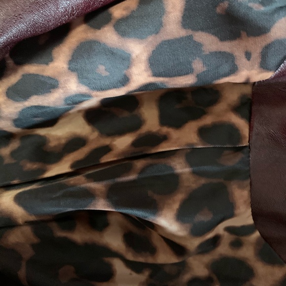 GUESS | Burgundy Faux Leather Quilted Jacket Small - Picture 10 of 13